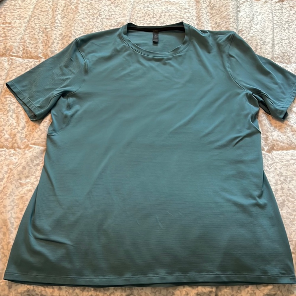 Lululemon mens size L